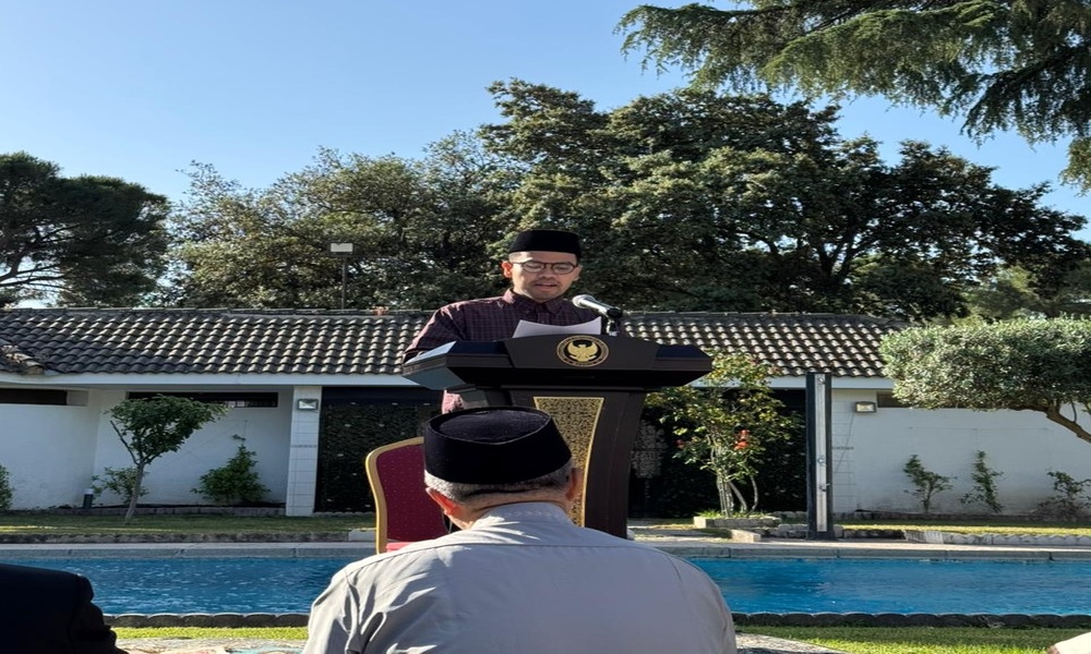 Harumkan Nama Pondok di Kancah Internasional, Pendidik PPM Darul Istiqamah Kembali Dipercaya Jadi Imam dan Khatib di KBRI Spanyol